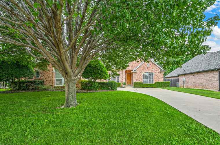 Photo of 3008 Rocky Creek Dr Mansfield, TX 76063