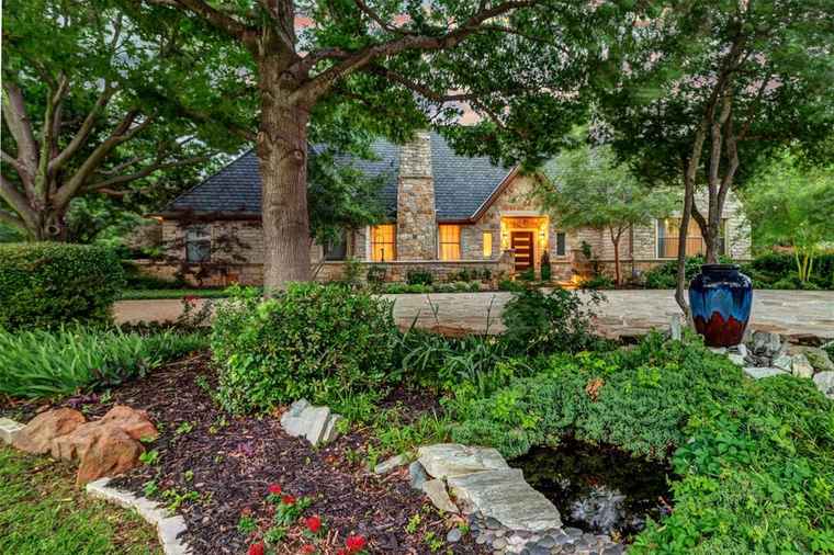 Photo of 534 Rolling Hills Rd Coppell, TX 75019