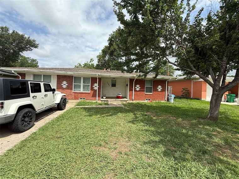Photo of 1421 Richard St Mesquite, TX 75149