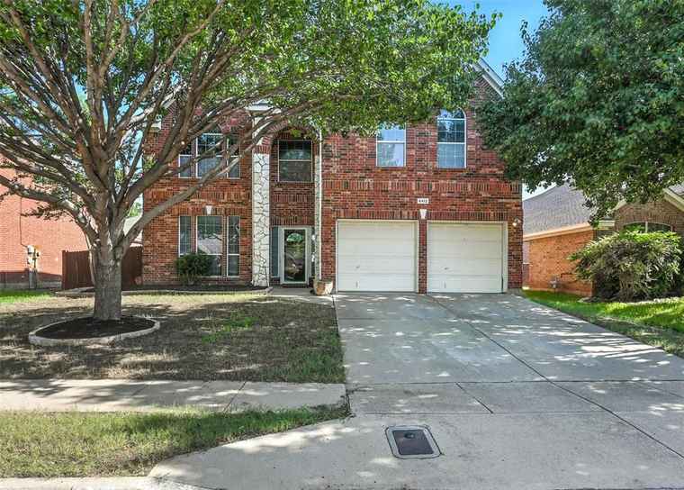 Photo of 4412 Double Oak Ln Fort Worth, TX 76123