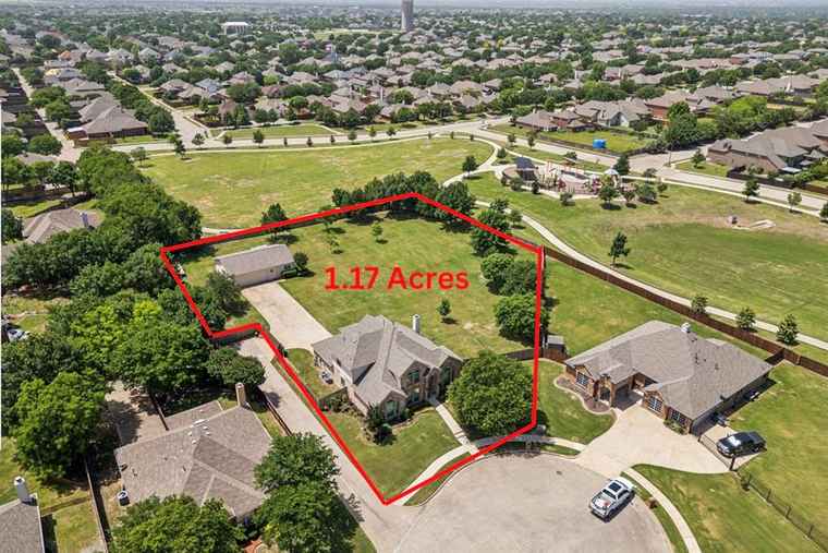 Photo of 1702 Travis Ct Allen, TX 75002