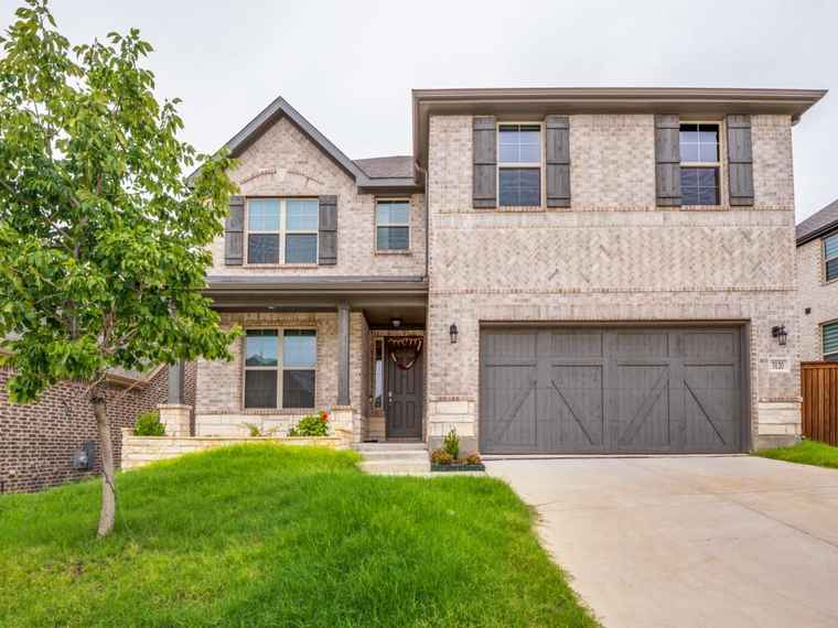 Photo of 3120 Stonelake Rdg Lewisville, TX 75010