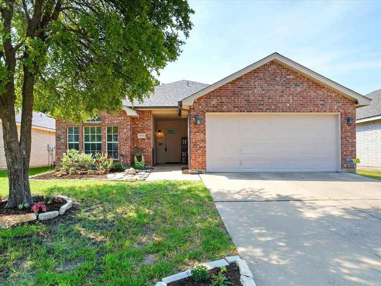 Photo of 8532 Trinity Vista Trl Fort Worth, TX 76053