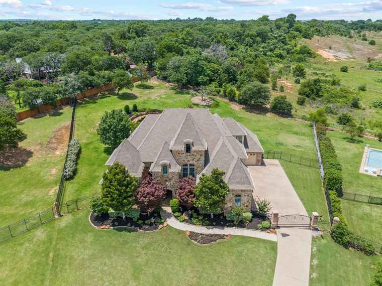 Photo of 1605 Overlook Ter Keller, TX 76262