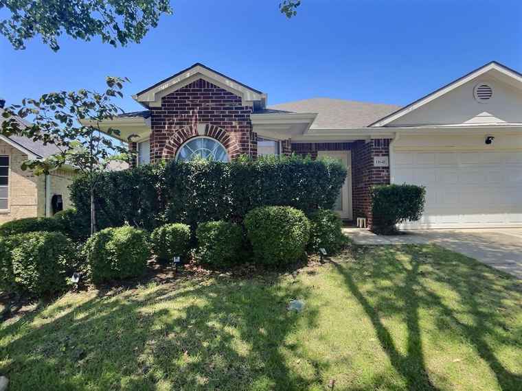 Photo of 11641 Aspen Creek Dr Fort Worth, TX 76244