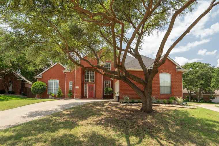 Photo of 1413 Trinity Ct Flower Mound, TX 75028