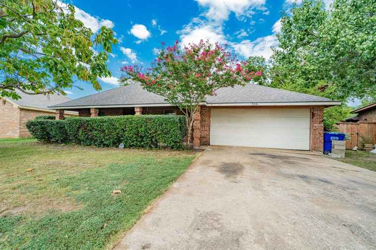 Photo of 709 Azalea Dr Forney, TX 75126