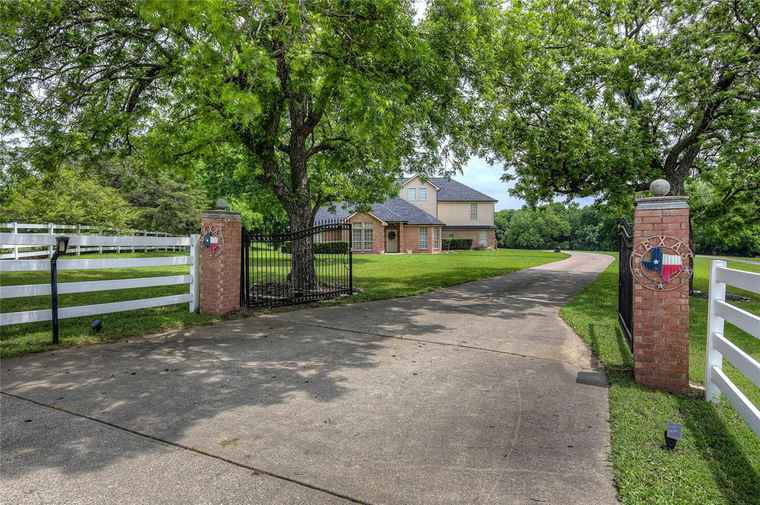 Photo of 2910 Troy Rd Wylie, TX 75098