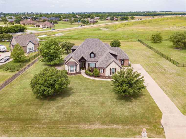 Photo of 13033 Clearview Dr Forney, TX 75126