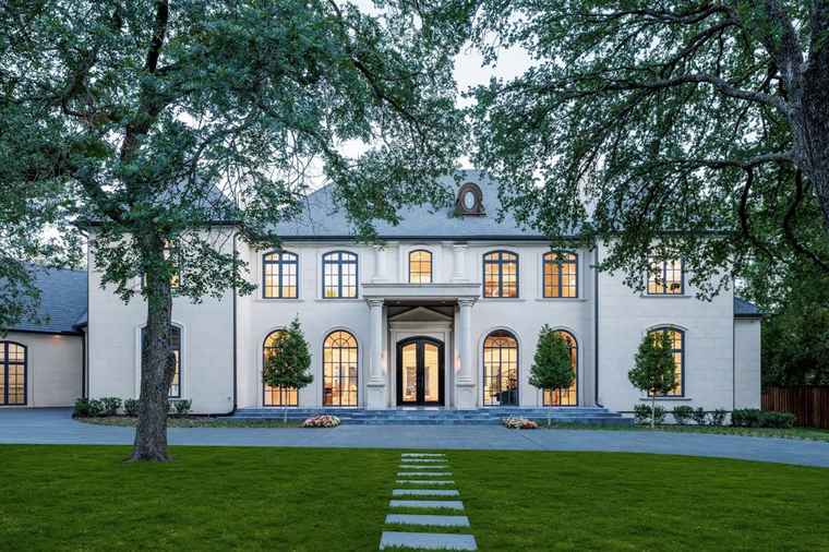 Photo of 5222 Park Ln Dallas, TX 75220