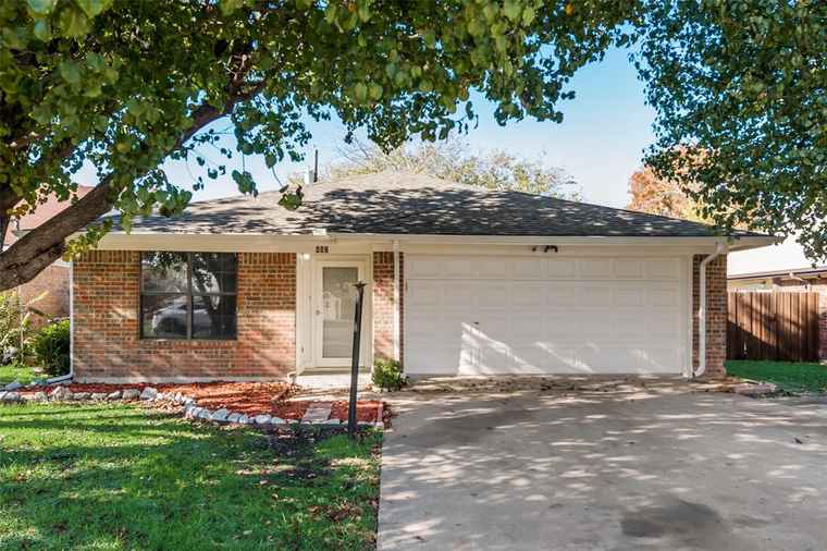 Photo of 402 Trout Rd Rockwall, TX 75032