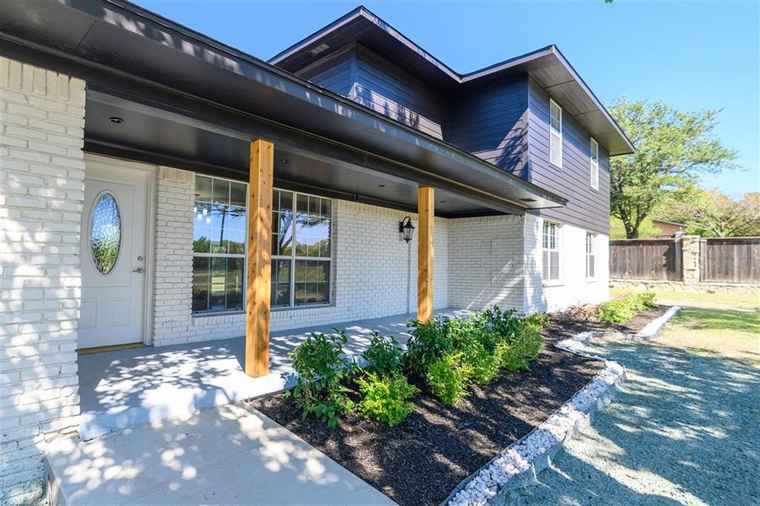 Photo of 1726 Ridge Rd Rockwall, TX 75087