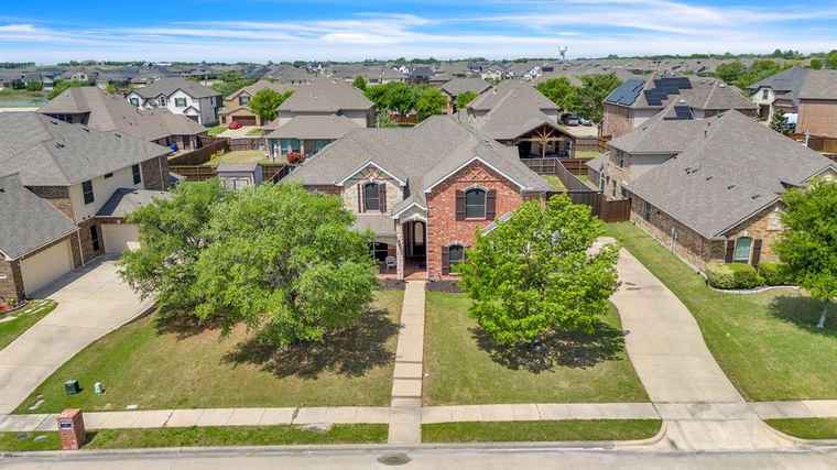 Photo of 808 Wren Ct Forney, TX 75126