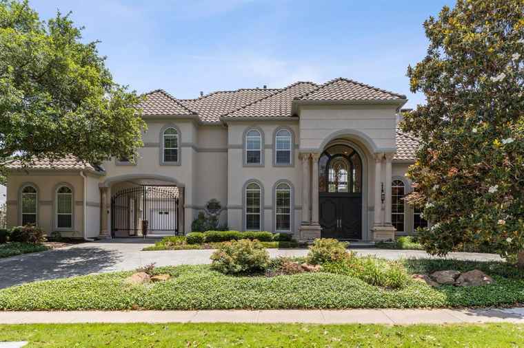 Photo of 5520 Roland Dr Plano, TX 75093