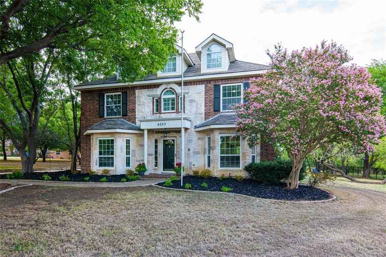Photo of 4057 Bordeaux Cir Flower Mound, TX 75022