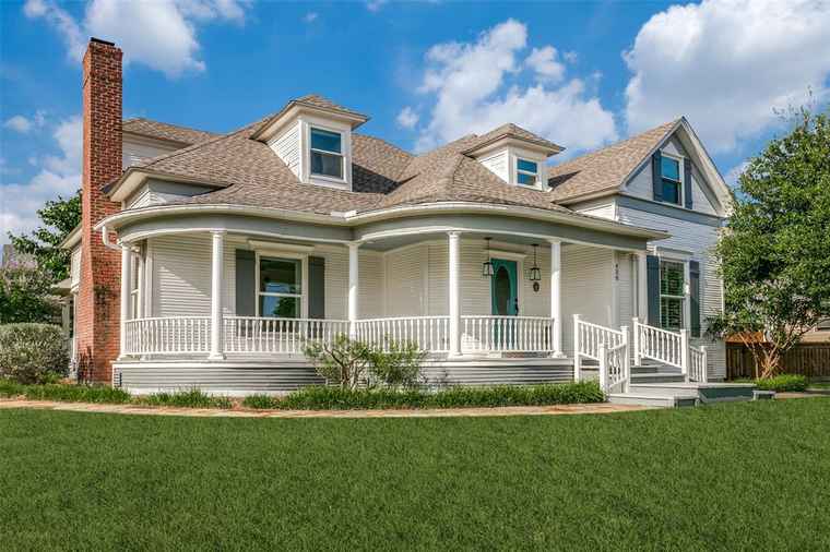 Photo of 428 E Wall St Grapevine, TX 76051