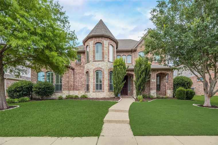 Photo of 1004 Crystal Springs Dr Allen, TX 75013