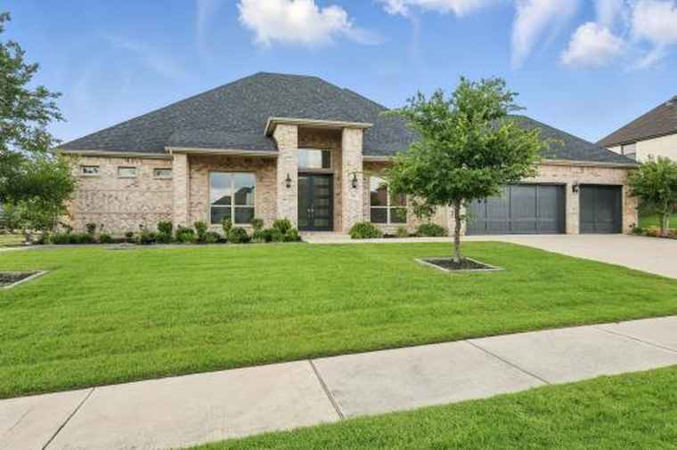 Photo of 521 Winslow Ln Prosper, TX 75078