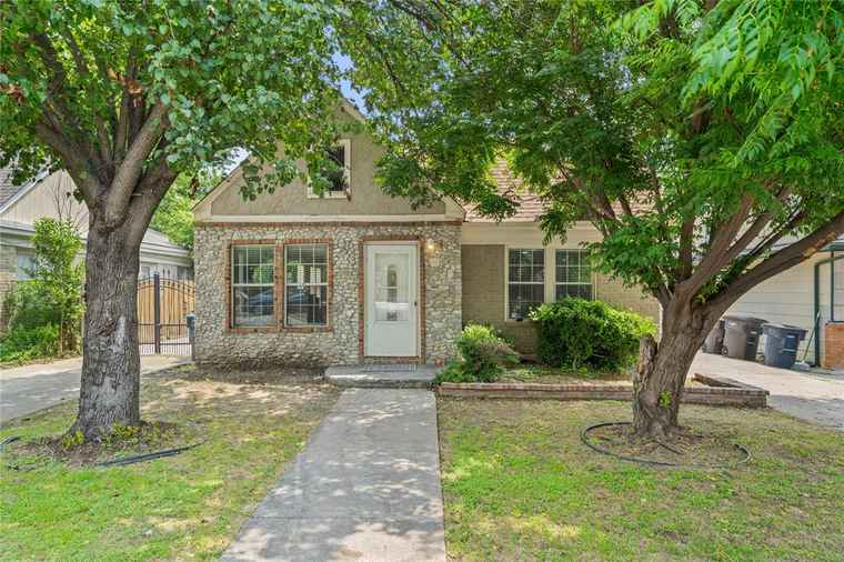Photo of 3509 Baldwin Ave Fort Worth, TX 76110