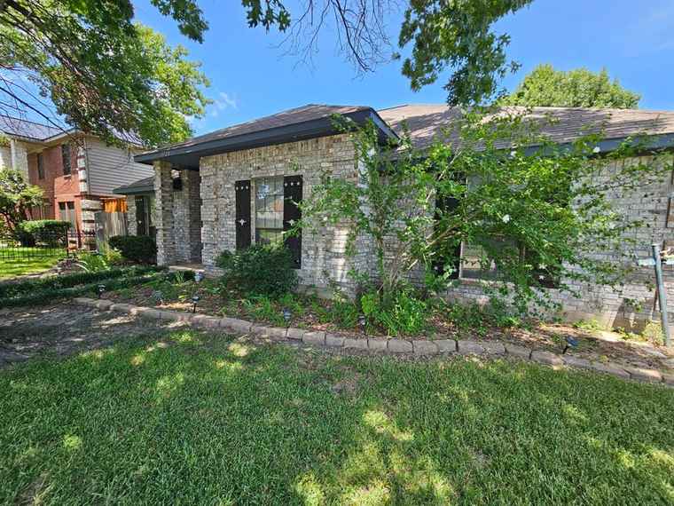 Photo of 1728 Windmire Dr Mesquite, TX 75181