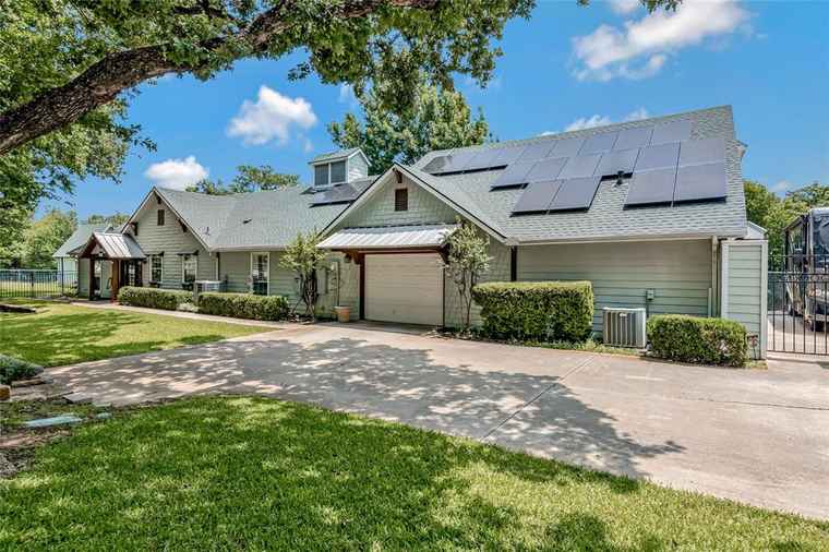 Photo of 900 N Dove Rd Grapevine, TX 76051