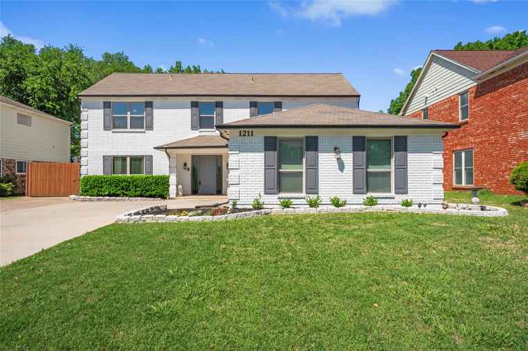 Photo of 1211 Concord Dr Mansfield, TX 76063