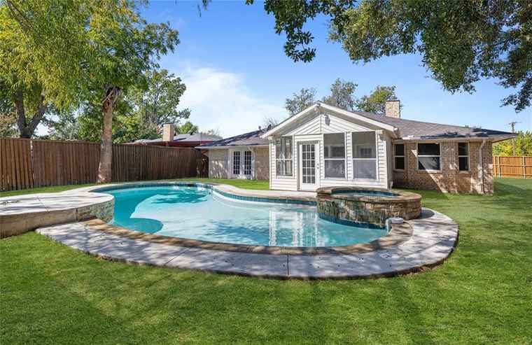 Photo of 625 Heritage Hill Dr Forney, TX 75126
