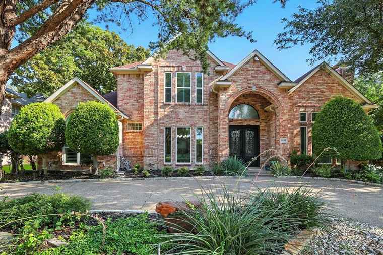Photo of 6643 Gretchen Ln Dallas, TX 75252