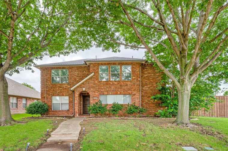 Photo of 6318 White Oaks Ln Frisco, TX 75035