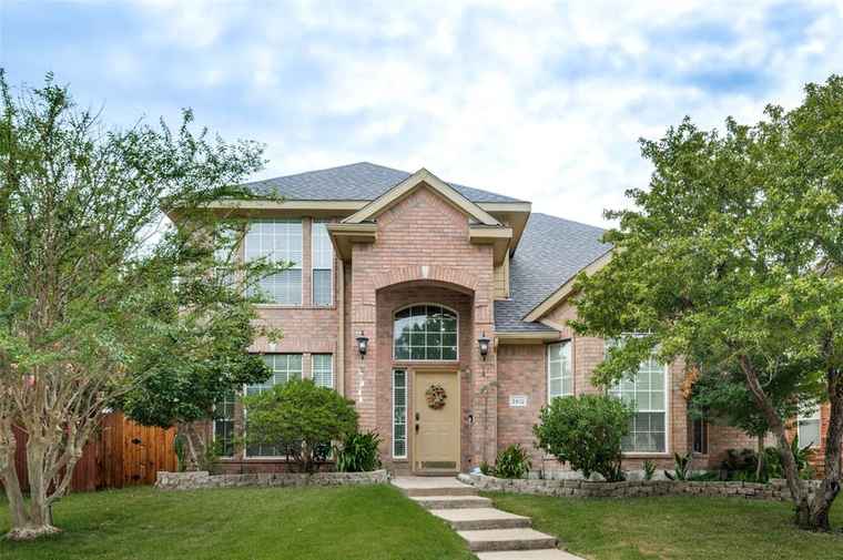 Photo of 3912 Iris Ct McKinney, TX 75070