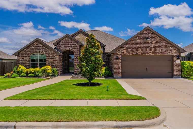 Photo of 229 Sequoia Dr Forney, TX 75126