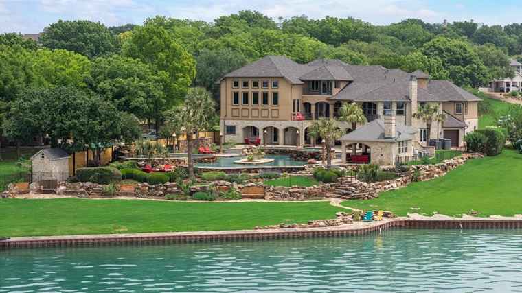 Photo of 1612 S Lakeshore Dr Rockwall, TX 75087