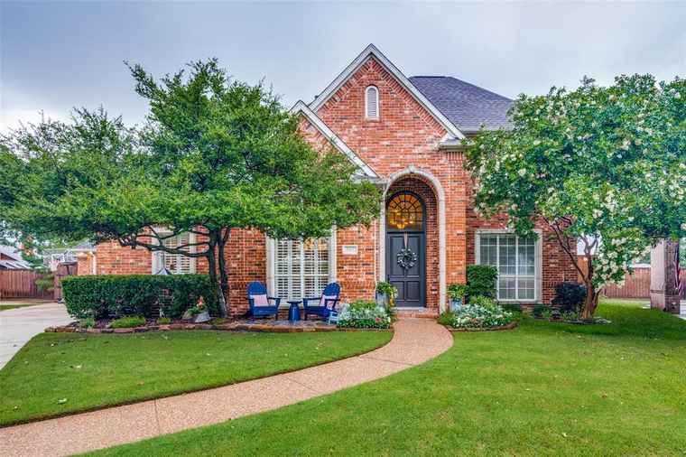 Photo of 542 Melinda St Coppell, TX 75019