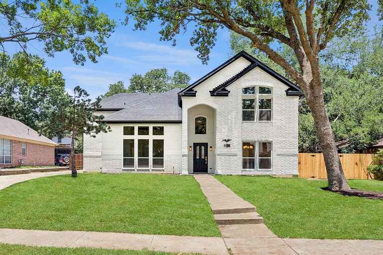Photo of 2417 Cornell Dr Flower Mound, TX 75022