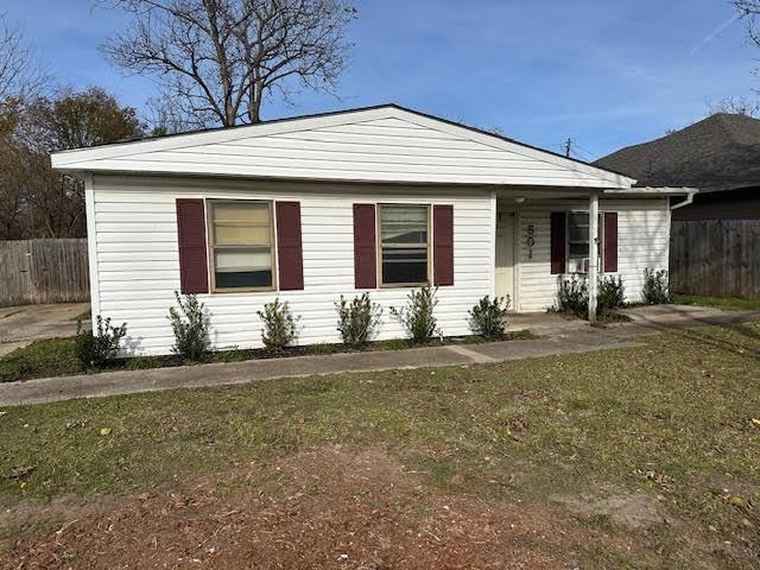 Photo of 501 Crest Hill Dr Mesquite, TX 75149