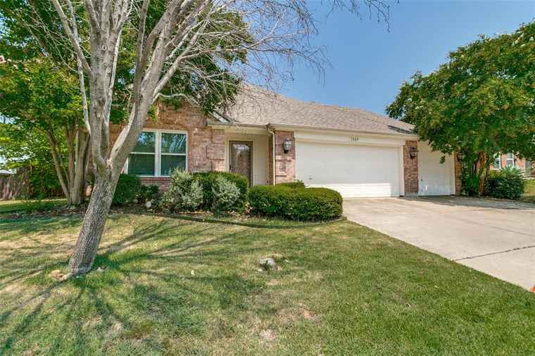 Photo of 3809 San Lorenzo Dr Denton, TX 76210
