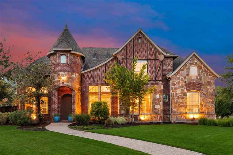 Photo of 1608 Pine Hollow Dr McKinney, TX 75072