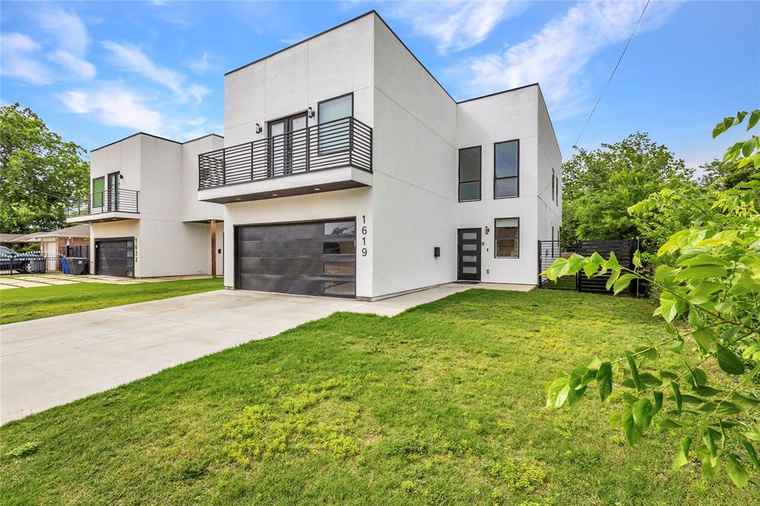 Photo of 1619 Homeland St Dallas, TX 75212