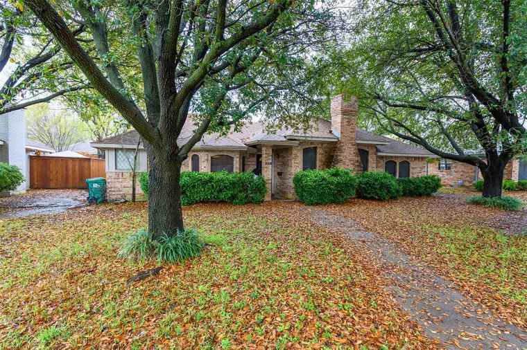 Photo of 2003 Jasmine St Denton, TX 76205