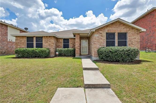2909 Rising Crest Dr, Lancaster, TX 75134 MLS 13614939