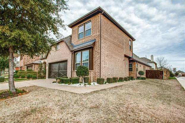 421 Westminster Dr Lewisville Tx 75056 Mls 14286070 Redfin