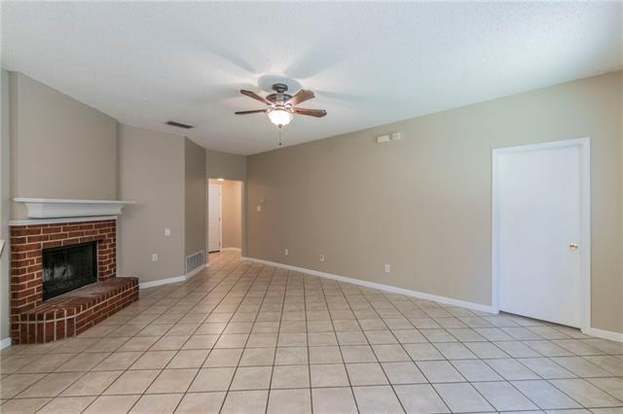 2424 Laurelhill Ln Fort Worth Tx 76133 Mls 14165180 Redfin