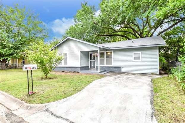 609 W Lone Star Ave Cleburne Tx 76033 Mls 14086401 Redfin