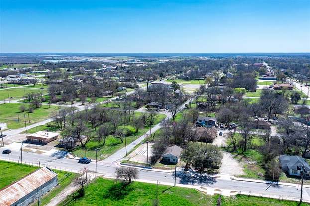 301 W Grove St, Terrell, TX 75160 | MLS# 20339536 | Redfin