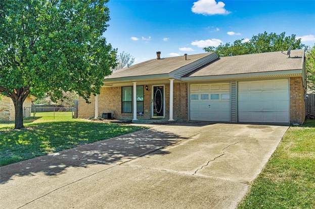 1305 S San Saba St, Grand Prairie, TX 75052 | MLS# 20172986 | Redfin