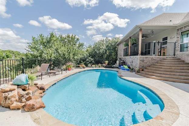 215 Timber Trl Weatherford Tx 76087 Mls 13631996 Redfin 215 Timber Trl Weatherford Tx 76087