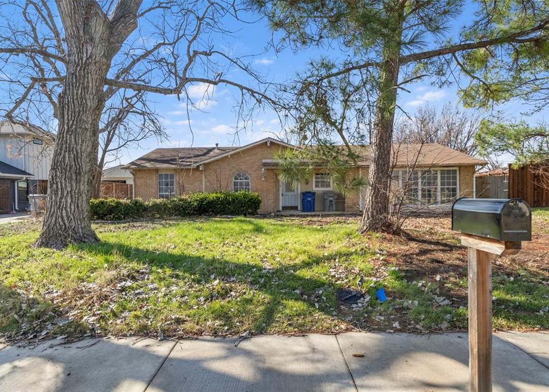 221 W Park St, Little Elm, TX 75068