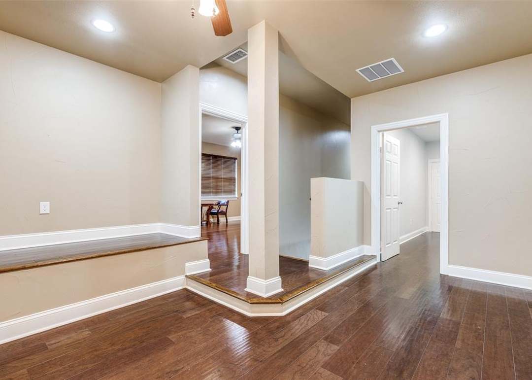 4328 Fairway Dr, Carrollton, TX 75010