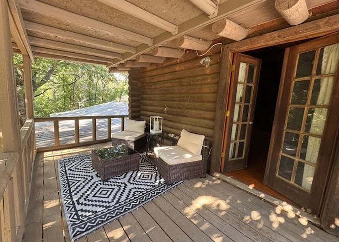 910 Lakeshore Blvd, Oak Point, TX 75068