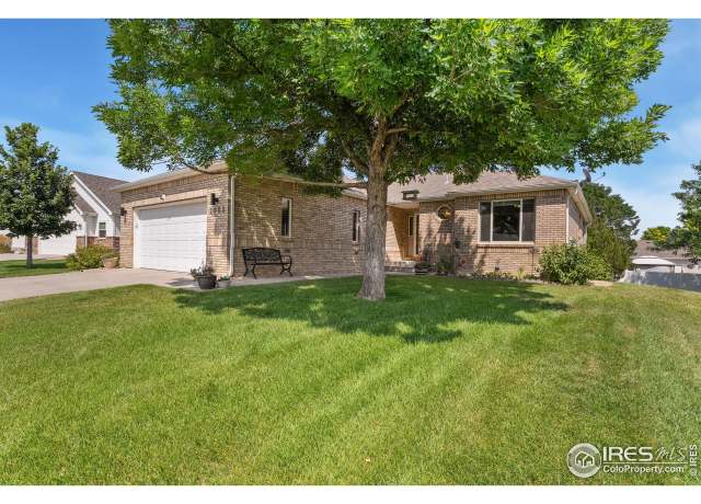 Property at 2108 69th Ave, Greeley, CO 80634, 3 beds, 3 baths